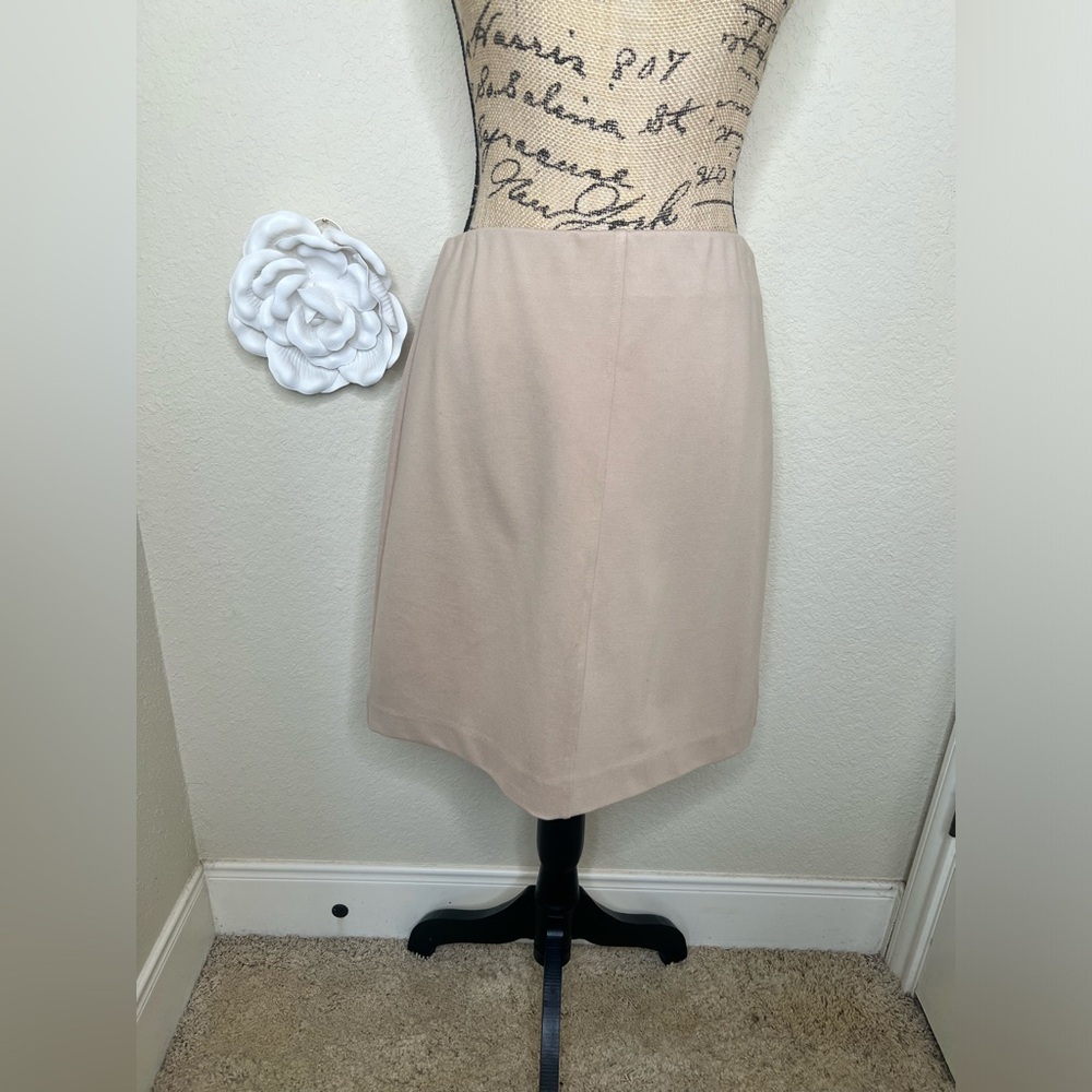 NTM: Boston Proper Ponte Skirt NWT Pullover Back Darts Seamless Waistband Sz S
